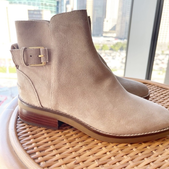 Cole Haan Hampshire Buckle Tan Suede Ankle Boots Minimalist Scandinavian Size 7 - Picture 3 of 6